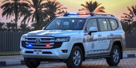 شرطة الشارقة تضبط سائقاً استخدم لوحات مزورة وارتكب 137 مخالفة (فيديو) - دليل الوطن