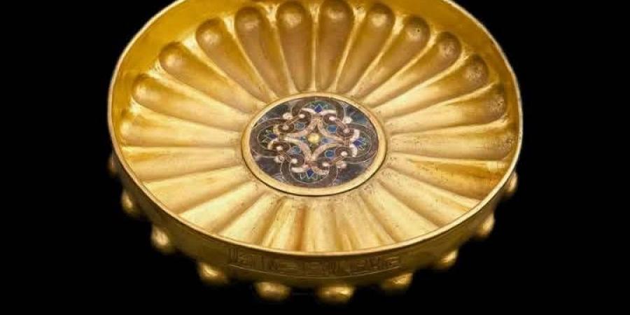 وعاء ذهبي.. قطعة فريدة بالمتحف المصري - دليل الوطن